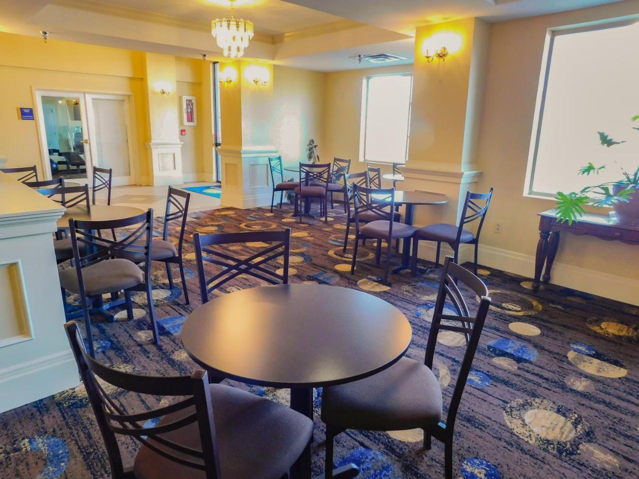 Days Inn & Suites By Wyndham Pocahontas Luaran gambar